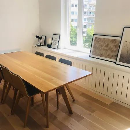 Apartment Prachtig, Gerenoveerd In Ostend